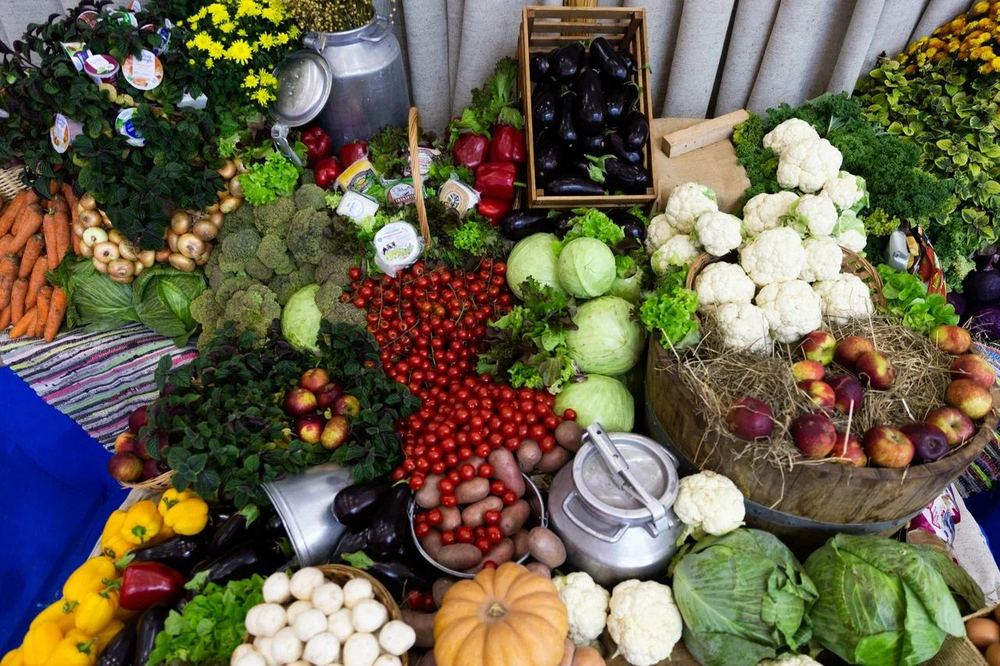 Фермерская продукция на ярмарке